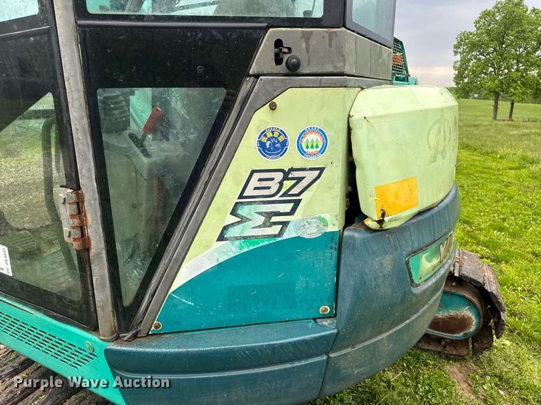 image for item DV4033 Yanmar B7E excavator