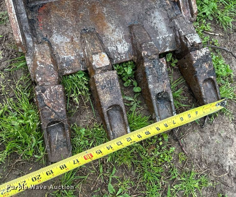 image for item DV4033 Yanmar B7E excavator