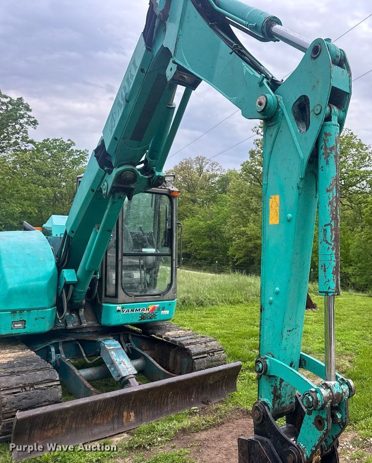 image for item DV4033 Yanmar B7E excavator