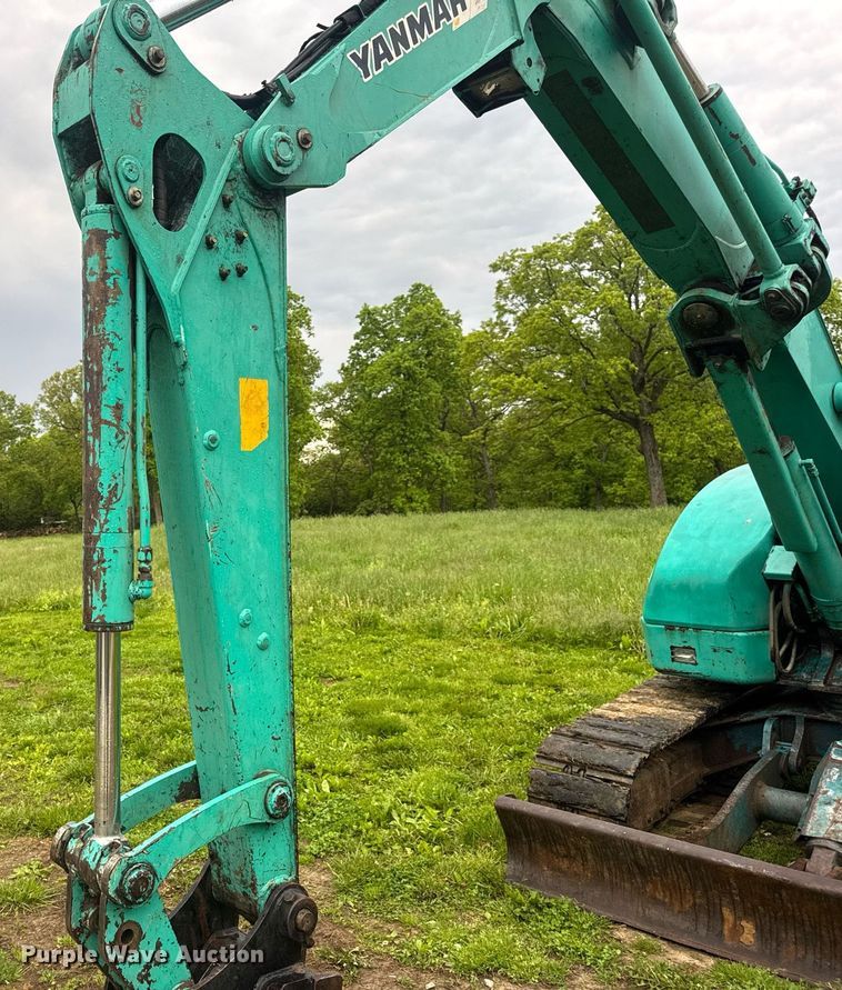 image for item DV4033 Yanmar B7E excavator