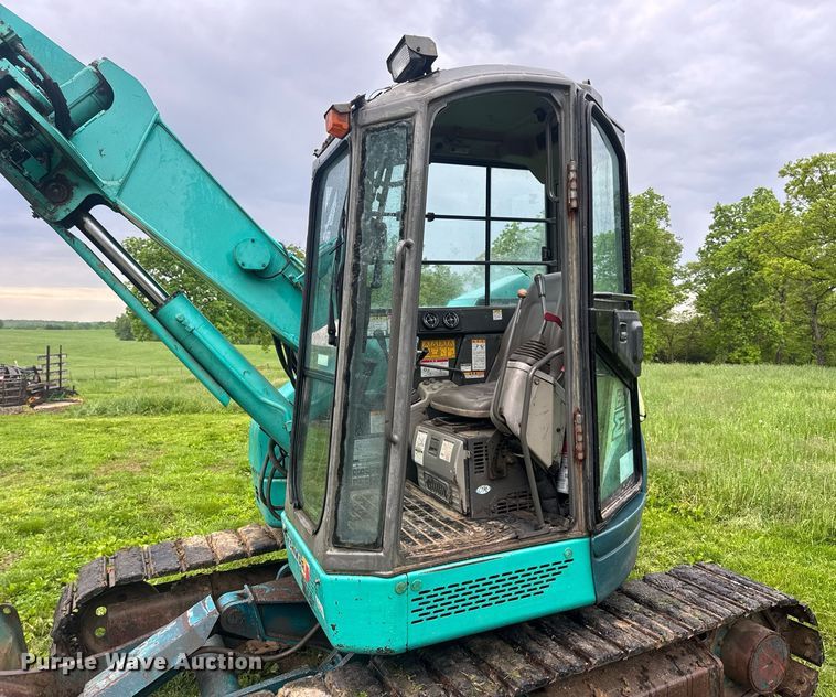 image for item DV4033 Yanmar B7E excavator