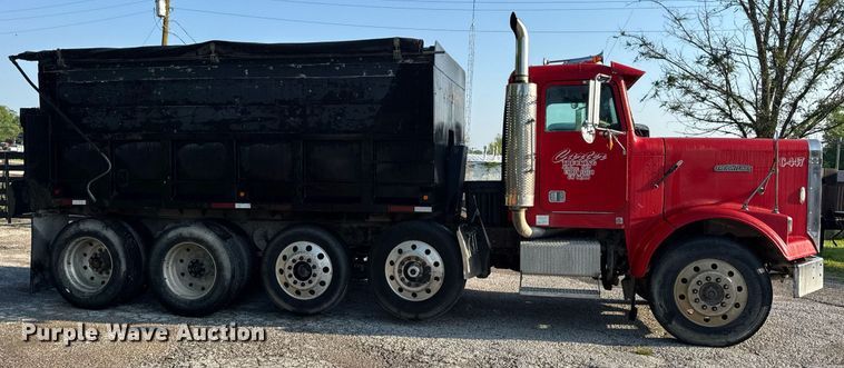 image for item DV4036 1987 Freightliner dump truck