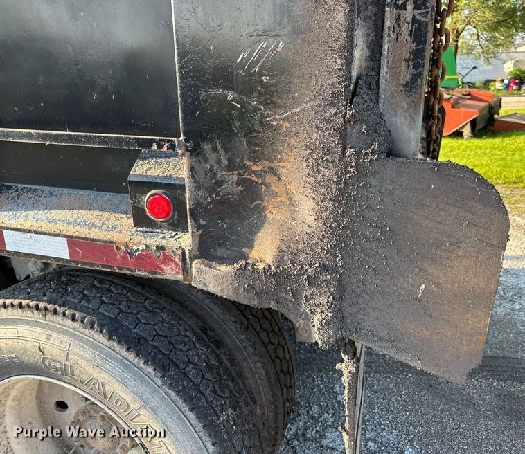 image for item DV4036 1987 Freightliner dump truck