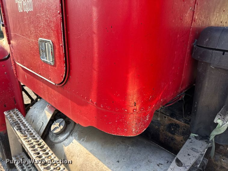 image for item DV4036 1987 Freightliner dump truck