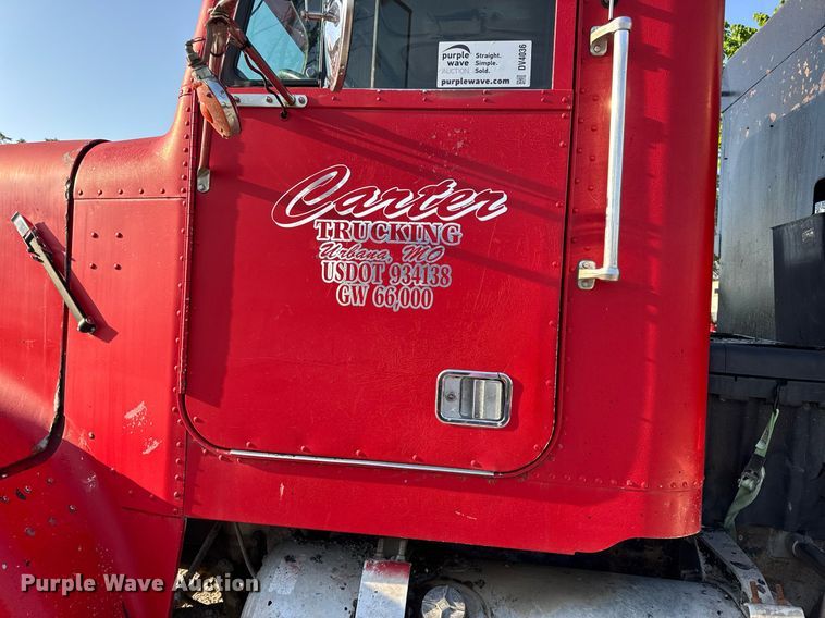 image for item DV4036 1987 Freightliner dump truck