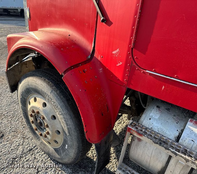 image for item DV4036 1987 Freightliner dump truck