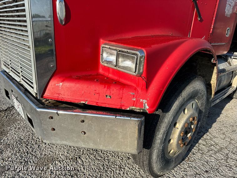 image for item DV4036 1987 Freightliner dump truck