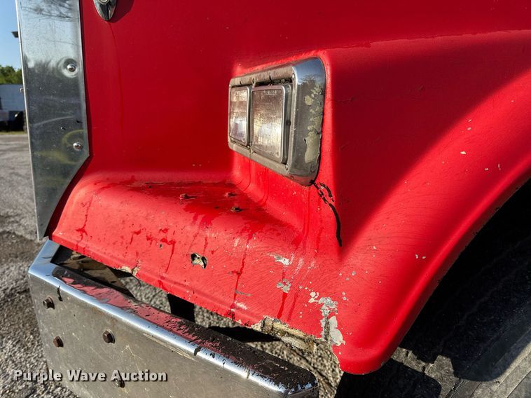 image for item DV4036 1987 Freightliner dump truck