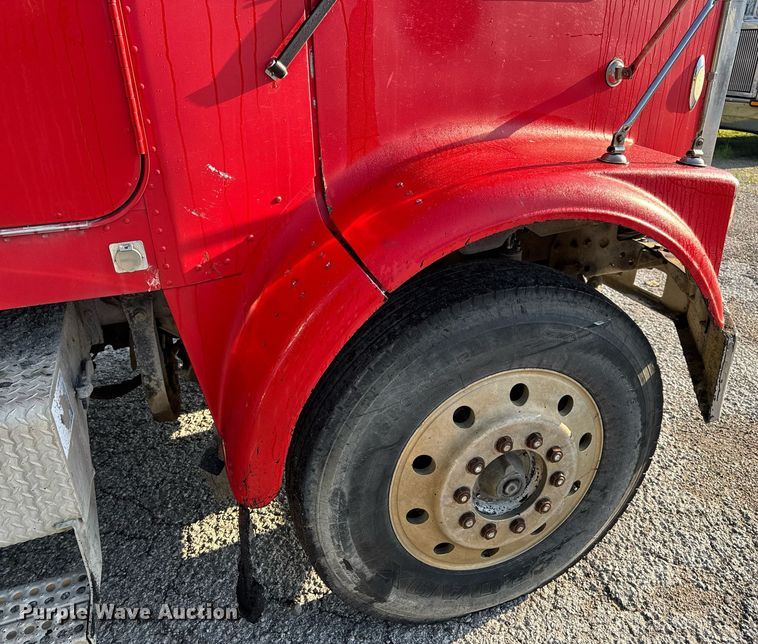 image for item DV4036 1987 Freightliner dump truck