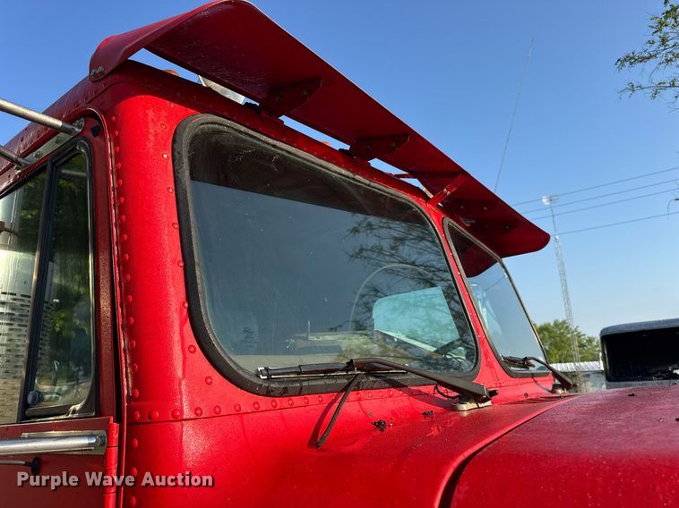 image for item DV4036 1987 Freightliner dump truck