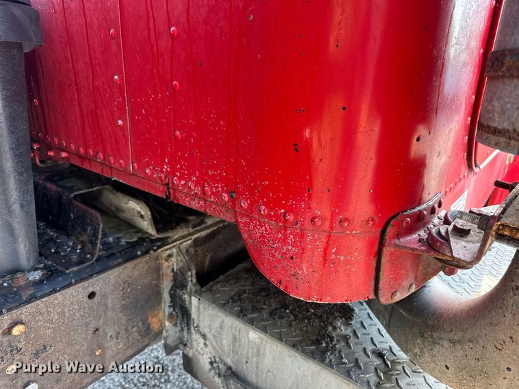 image for item DV4036 1987 Freightliner dump truck