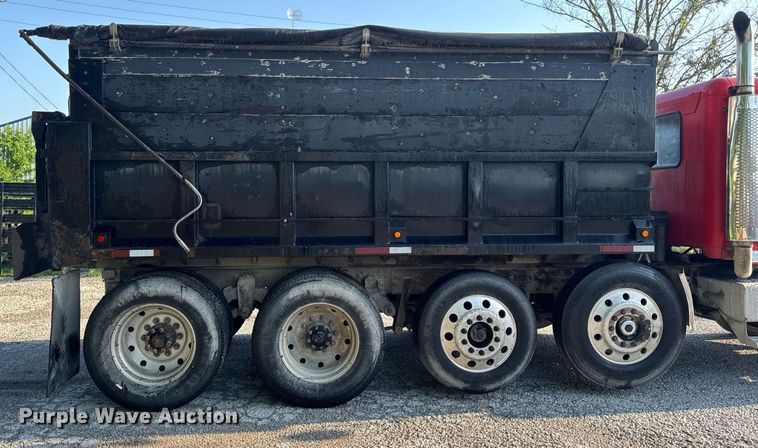 image for item DV4036 1987 Freightliner dump truck