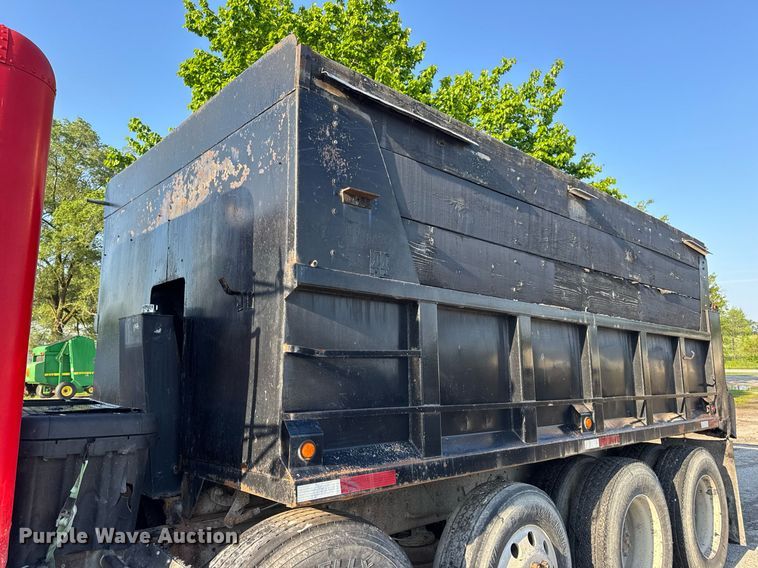 image for item DV4036 1987 Freightliner dump truck