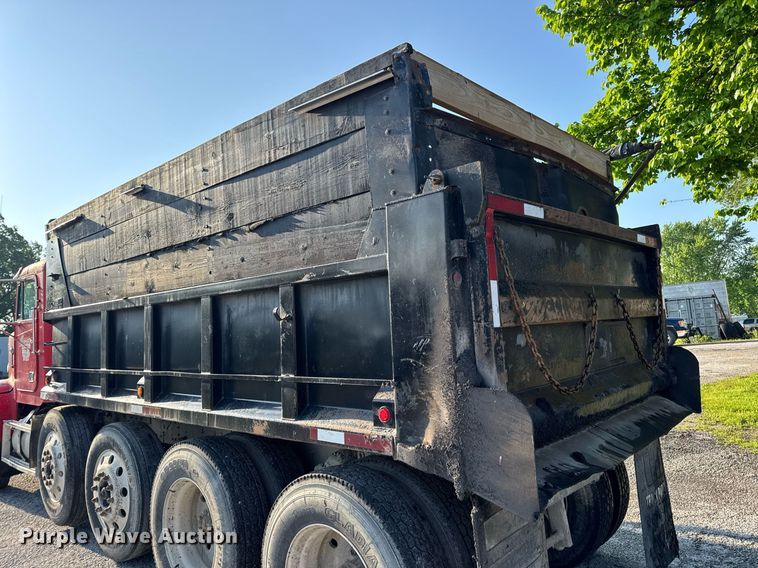 image for item DV4036 1987 Freightliner dump truck