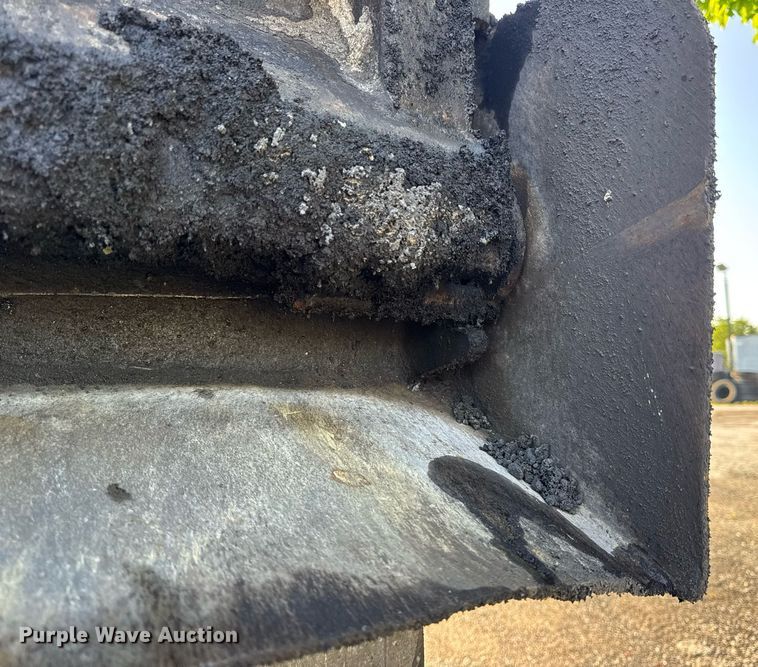 image for item DV4036 1987 Freightliner dump truck