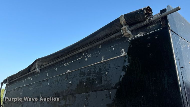 image for item DV4036 1987 Freightliner dump truck