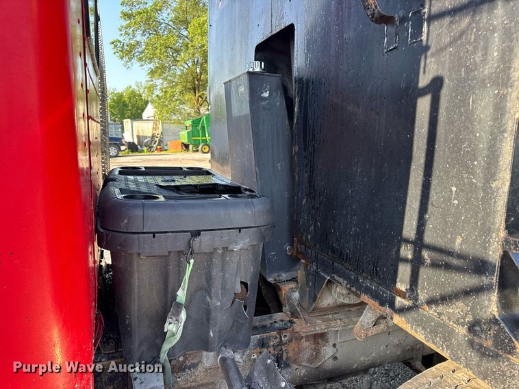 image for item DV4036 1987 Freightliner dump truck