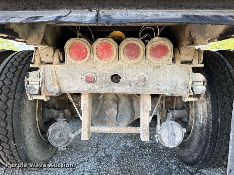 image for item DV4036 1987 Freightliner dump truck