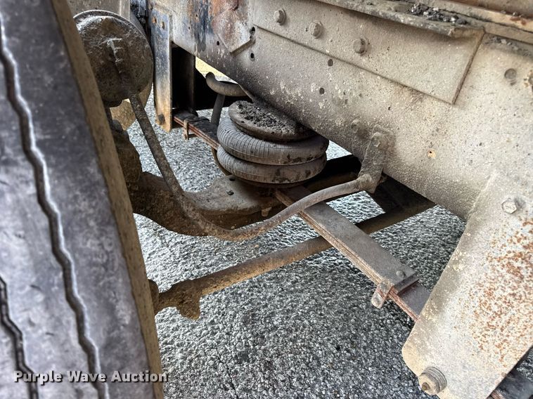 image for item DV4036 1987 Freightliner dump truck