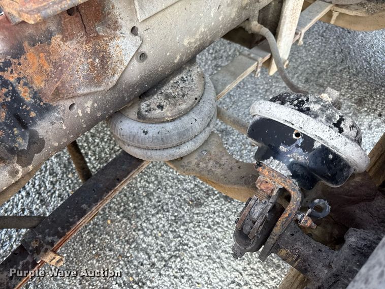 image for item DV4036 1987 Freightliner dump truck