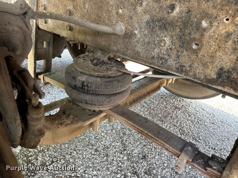 image for item DV4036 1987 Freightliner dump truck