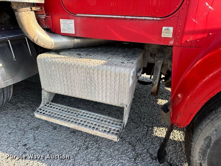 image for item DV4036 1987 Freightliner dump truck