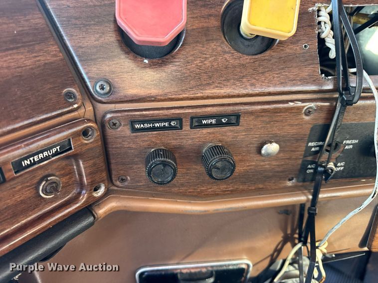 image for item DV4036 1987 Freightliner dump truck