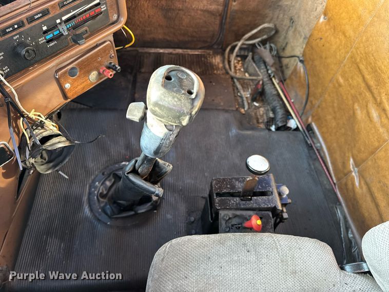 image for item DV4036 1987 Freightliner dump truck