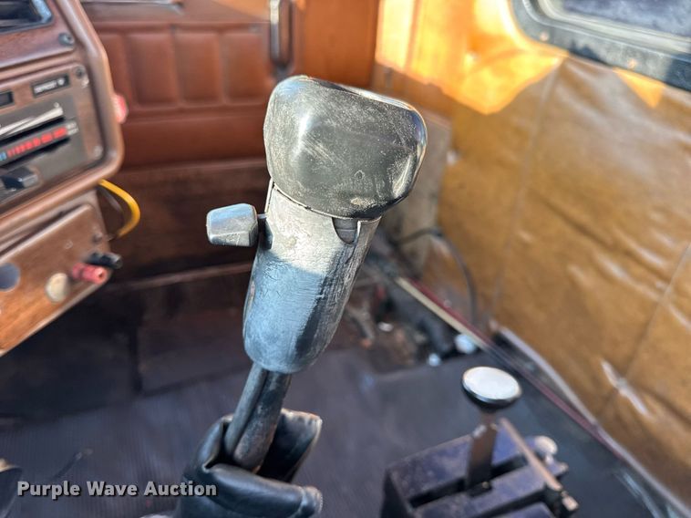 image for item DV4036 1987 Freightliner dump truck