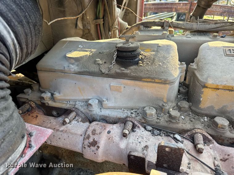 image for item DV4036 1987 Freightliner dump truck