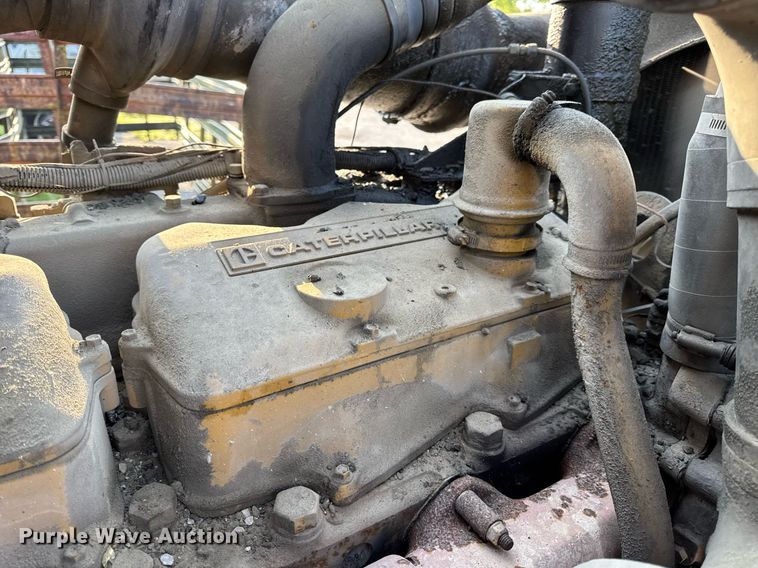 image for item DV4036 1987 Freightliner dump truck