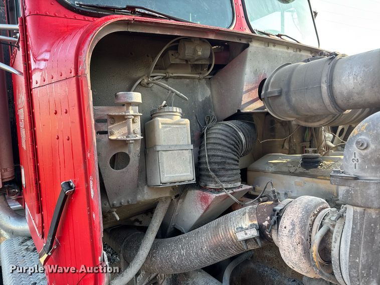image for item DV4036 1987 Freightliner dump truck