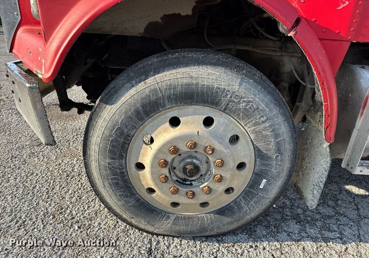 image for item DV4036 1987 Freightliner dump truck