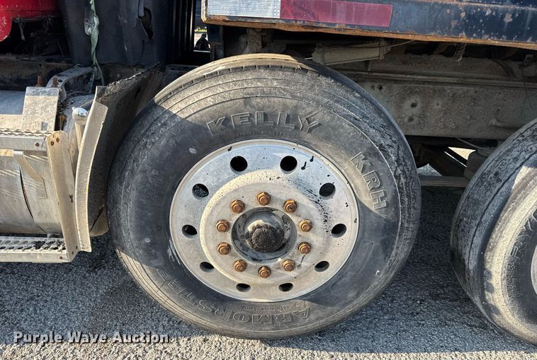 image for item DV4036 1987 Freightliner dump truck