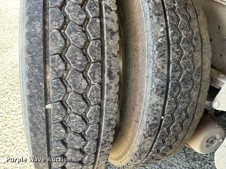 image for item DV4036 1987 Freightliner dump truck