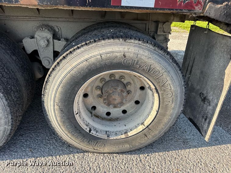 image for item DV4036 1987 Freightliner dump truck