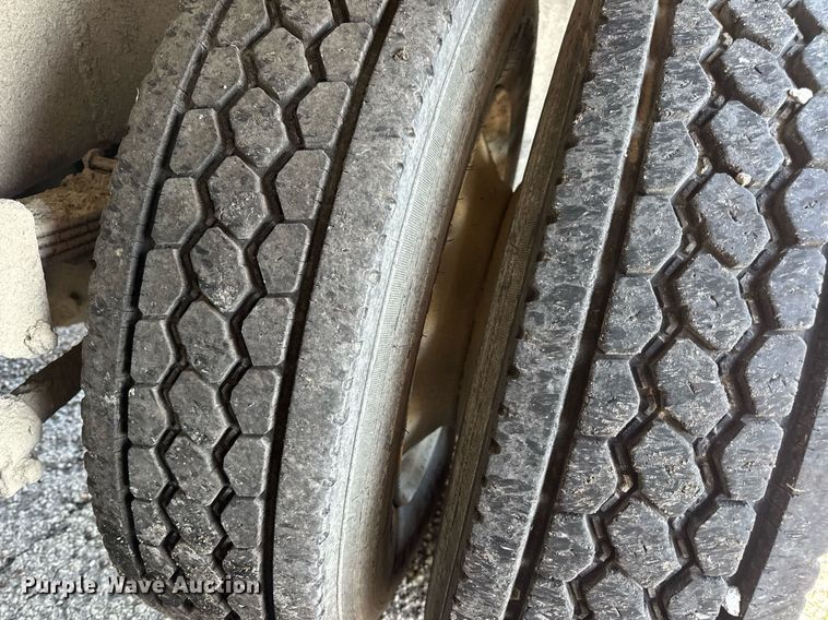 image for item DV4036 1987 Freightliner dump truck