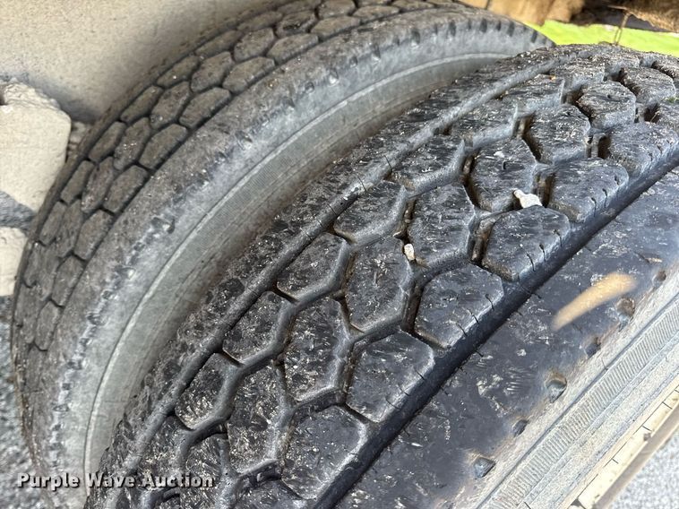 image for item DV4036 1987 Freightliner dump truck