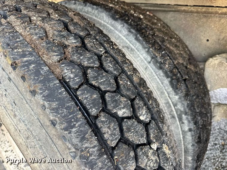 image for item DV4036 1987 Freightliner dump truck