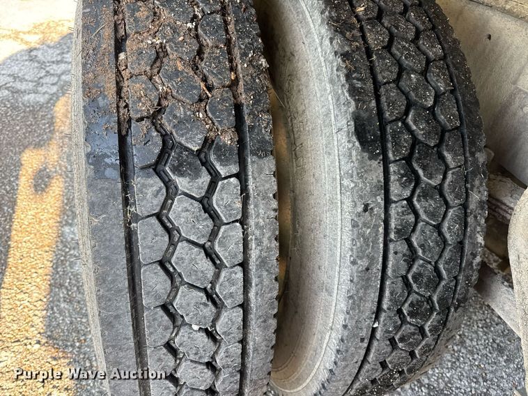 image for item DV4036 1987 Freightliner dump truck