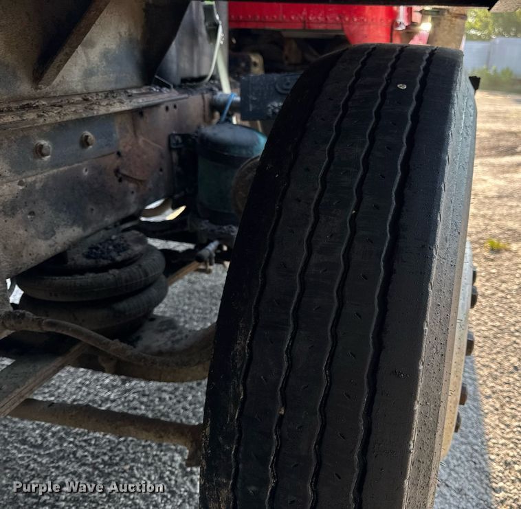 image for item DV4036 1987 Freightliner dump truck