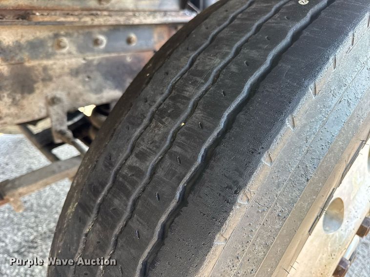 image for item DV4036 1987 Freightliner dump truck