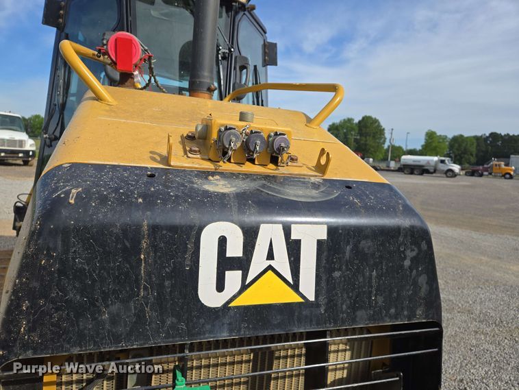 image for item DW7003 2015 Caterpillar D5K2 LGP dozer