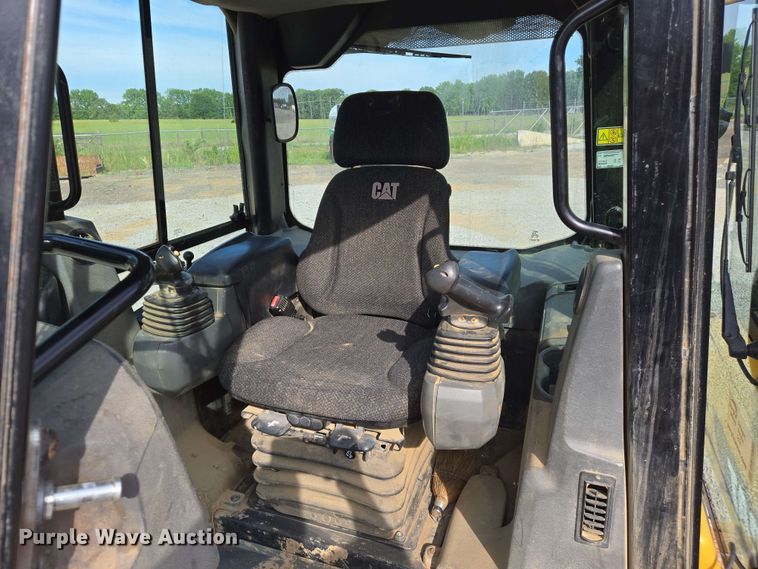 image for item DW7003 2015 Caterpillar D5K2 LGP dozer