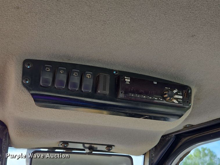 image for item DW7003 2015 Caterpillar D5K2 LGP dozer