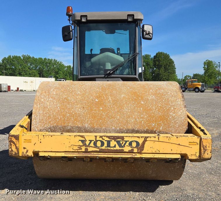 image for item DW7004 2015 Volvo SD160 single drum vibratory roller