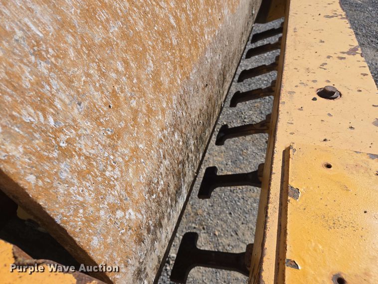 image for item DW7004 2015 Volvo SD160 single drum vibratory roller