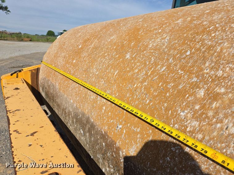 image for item DW7004 2015 Volvo SD160 single drum vibratory roller