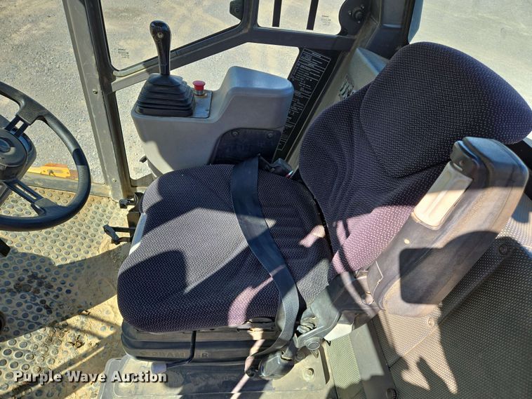 image for item DW7004 2015 Volvo SD160 single drum vibratory roller