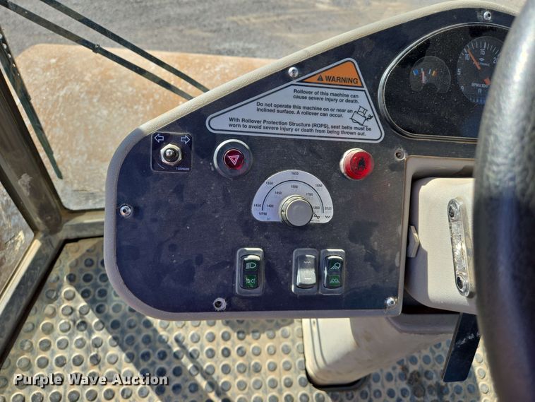 image for item DW7004 2015 Volvo SD160 single drum vibratory roller